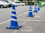 駐車場に看板を設置する目的とは？ 無断駐車への対処法も解説！