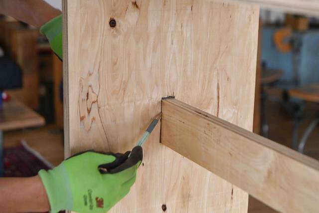 家中どこでもワークスペース！3×6合板1枚から作れる折りたたみデスク&ベンチ