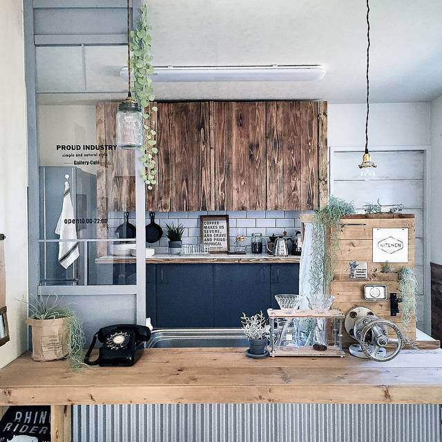 自宅がお洒落に大変身!カフェ風キッチンカウンターをDIYで作ろう!