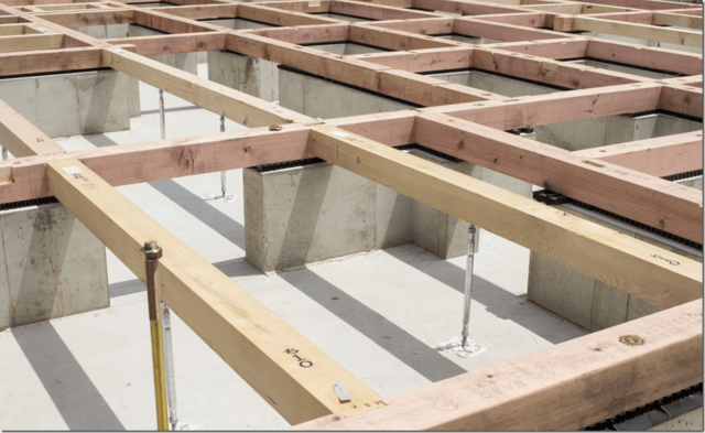 フローリングが床鳴りするのはなぜ?原因の見分け方と対策方法を一挙解説!