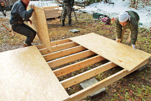 DIYで作れる!片屋根デッキ付きの多目的小屋制作ガイド