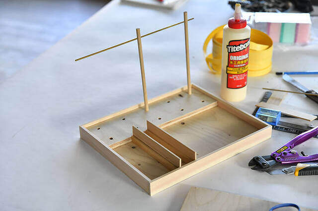 “片付け”がこんなに楽しい!デスク周りの“小物戦争”に終止符を打つオーガナイザーをDIY