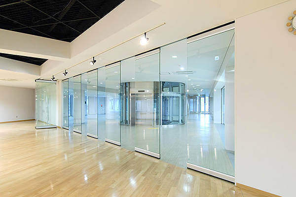 移動できる間仕切り「スライディングウォール」で空間を有効活用しよう！