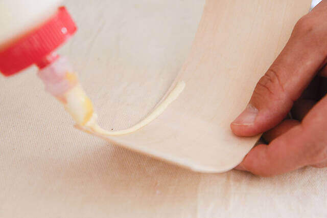 ホームパーティの名脇役!テーブルに華を添える紅白コースターをDIY