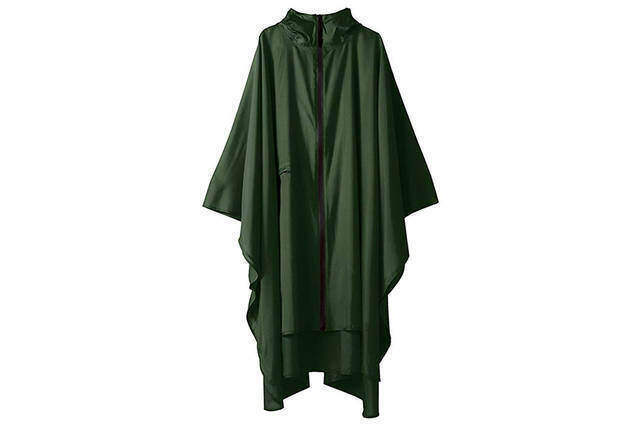 雨に負けない!全天候楽しむおすすめアウトドアレインポンチョ24選!
