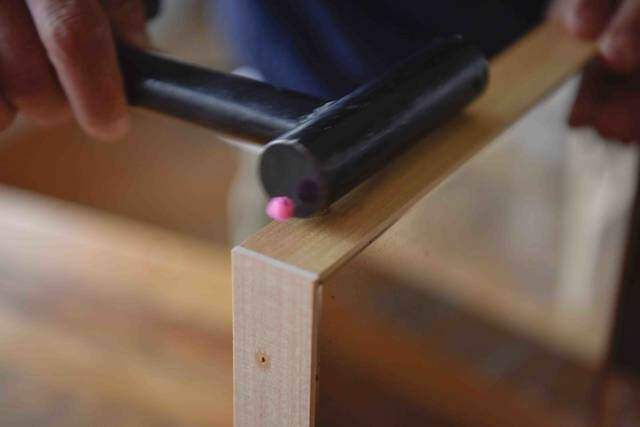 50年前の鏡をアップサイクル！モダンなミラーにアップデート