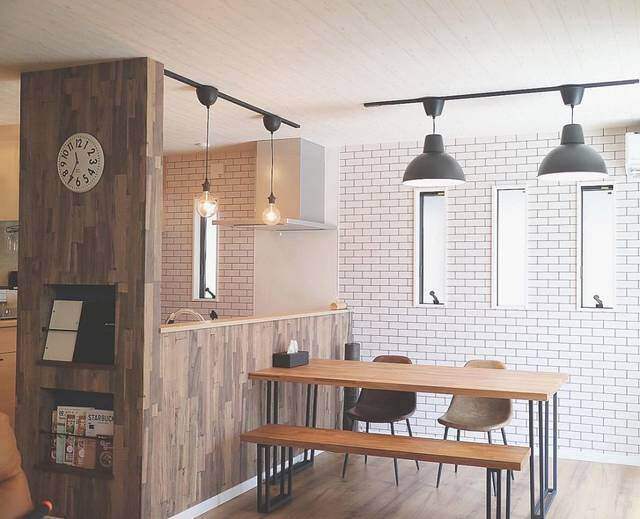 タイル風壁紙でオシャレな空間を作る!お部屋別参考アイデア