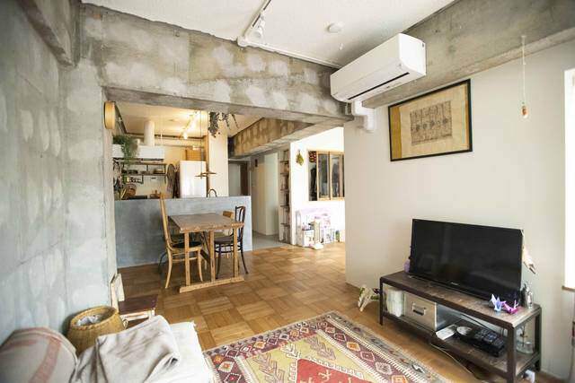 生活動線も思いのまま!コンクリート×アンティークで魅せるリノベーション。