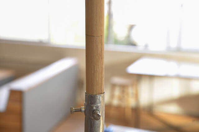 この脚、材料は