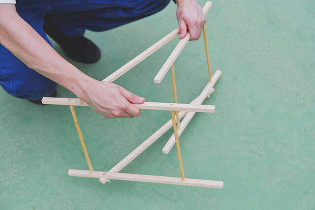 “仕舞えるだけ”の収納で満足?汚れも防げる超快適サイドテーブルをDIY