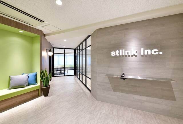 洗練されたエントランスとアットホームな印象を兼ね備えたデザイナーズオフィス|オフィスデザイン事例|ヴィス (72693)