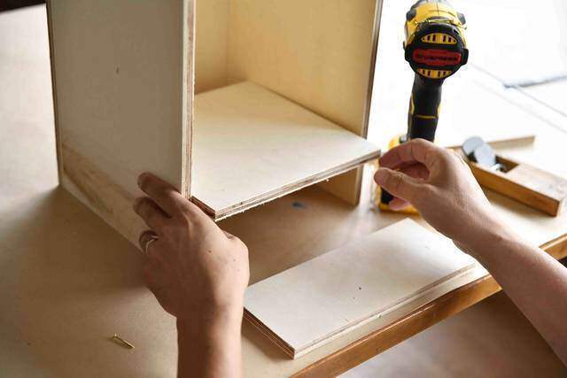 ルーターが消えた...！？ゴチャつく配線の目隠しラックをDIY