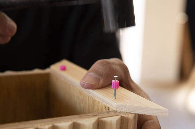 植物をインテリアへ変える。陰影が美しいプランターカバーをDIY