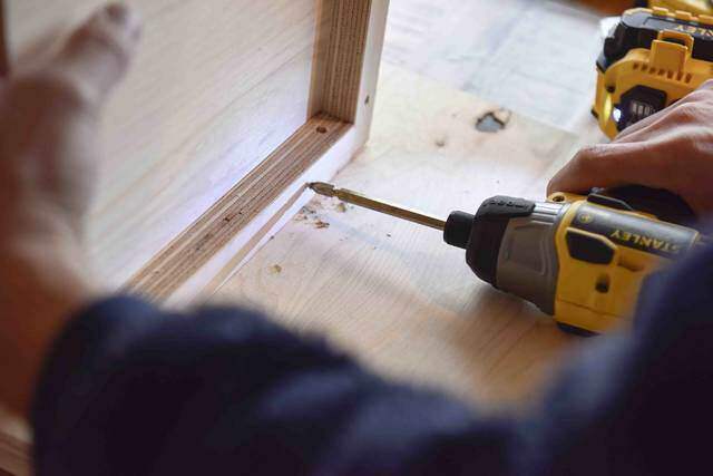 材料費8000円で実現◎1台2役の3段収納&カウンター！