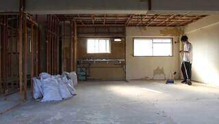 マンションをDIYでスケルトン化！〜トイレ・キッチン・床の解体編〜  | DIYer(s)│リノベと暮らしとDIY。