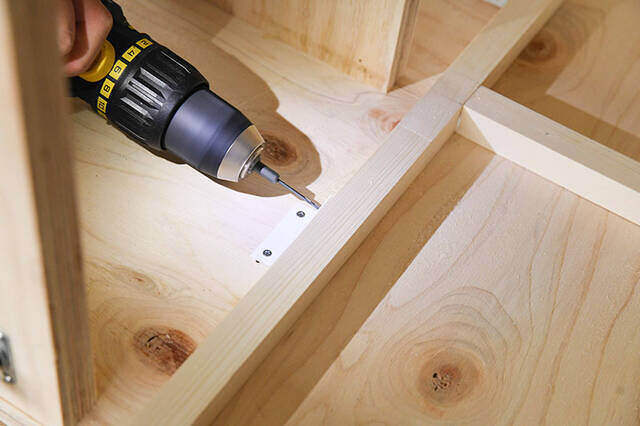 畳んで収納、開いてカフェに!収納力も抜群な移動式バタフライテーブルをDIY