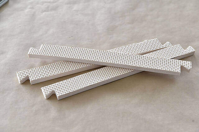 材料費は¥1000でOK。使い終わったマットで個性派ドリッパースタンドをDIY