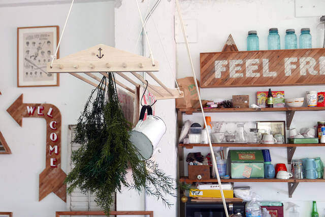 家でもキャンプでも使いたい!お手製ハンギングドライヤーラックの作り方!