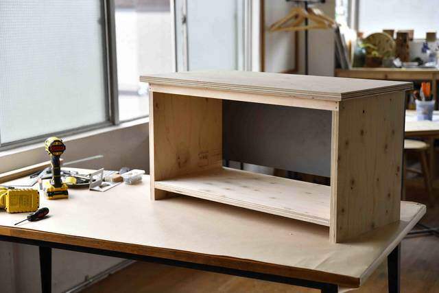 コードのゴチャつきスッキリ解決！収納上手なテレビ台をDIY！