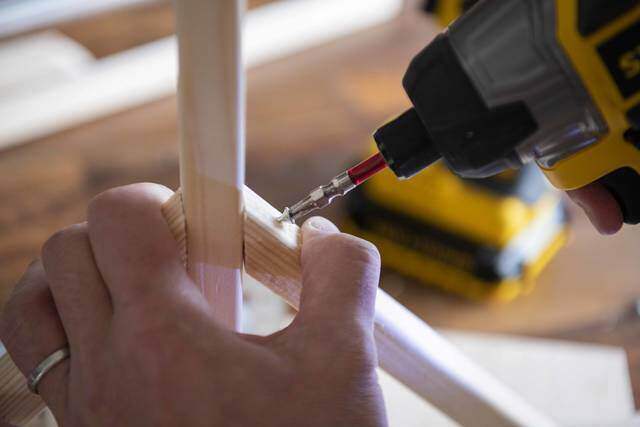 魅せて、映える、三段ラック!2つの木材でかんたんDIY!
