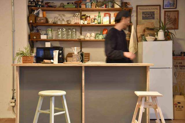 材料費8000円で実現◎1台2役の3段収納&カウンター!