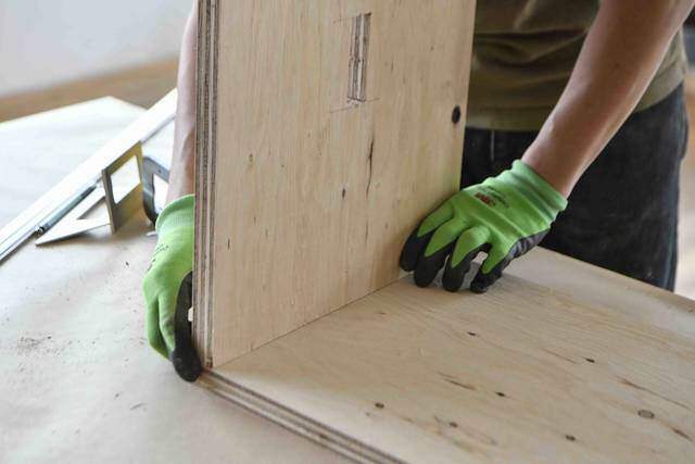 家中どこでもワークスペース！3×6合板1枚から作れる折りたたみデスク&ベンチ