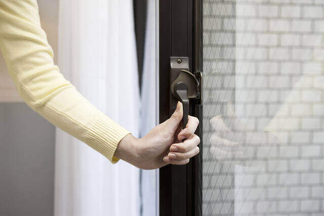 掃き出し窓とは? メリットや断熱や防音、防犯のポイント