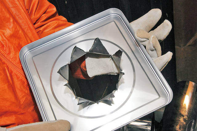 一斗缶&薪ストーブ用煙突で簡易型ロケットストーブを作る