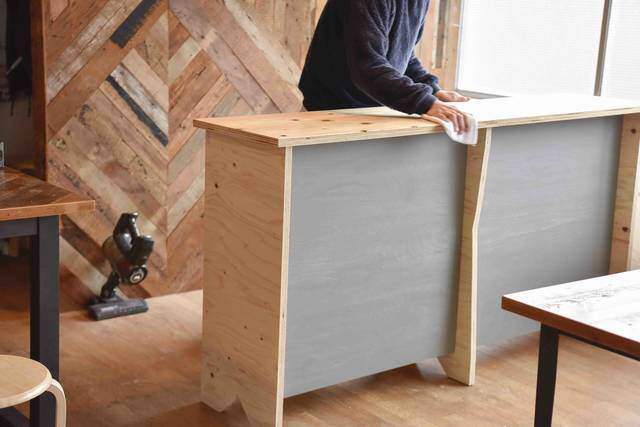 材料費8000円で実現◎1台2役の3段収納&カウンター！