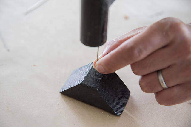 今年のハロウィンは塗って・割る!ムード抜群の本格派飾りをかんたんDIY