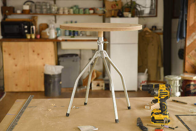 この脚、材料は