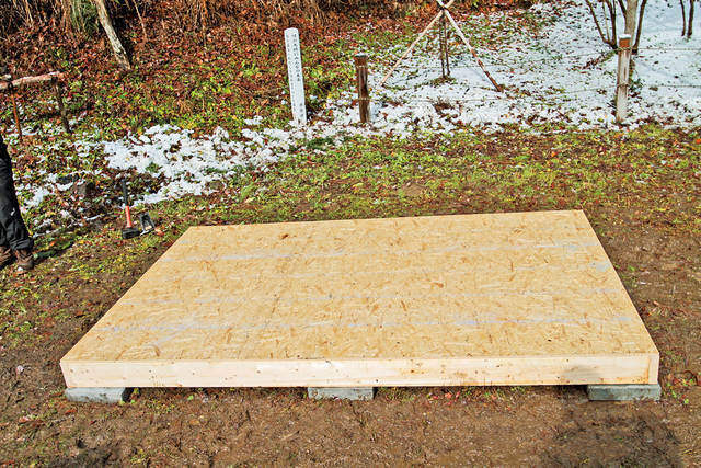 DIYで作れる！片屋根デッキ付きの多目的小屋制作ガイド