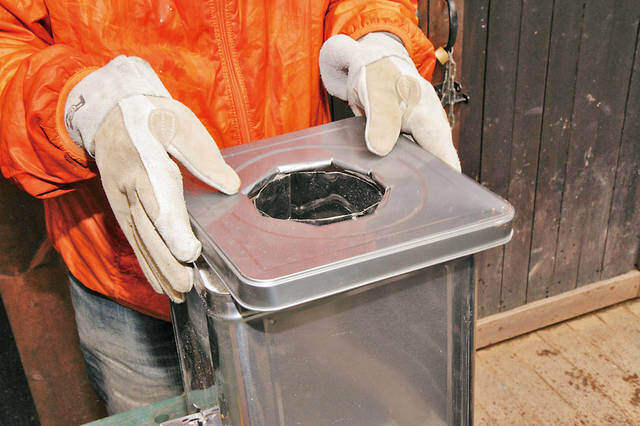 一斗缶&薪ストーブ用煙突で簡易型ロケットストーブを作る