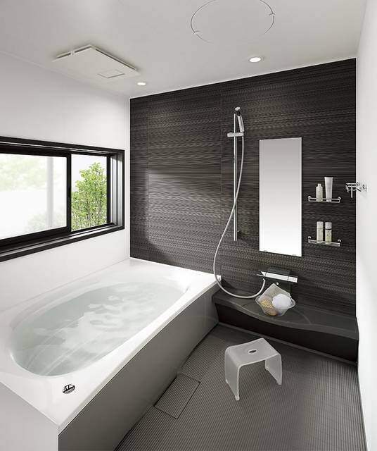 浴室の壁をパネルで模様替え!DIYとリフォームの違いとは?