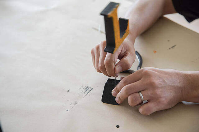 今年のハロウィンは塗って・割る!ムード抜群の本格派飾りをかんたんDIY