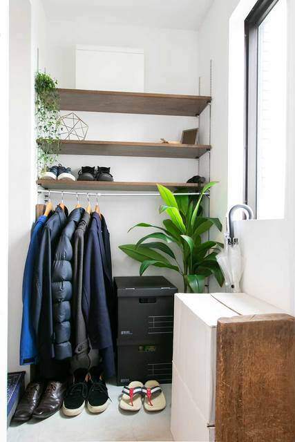 パーテーションで目を惹くデザインに！ラグジュアリーさを意識したリノベルーム