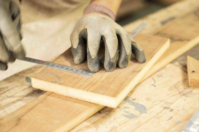 たった4枚の板でベンチが完成！侘び寂びを感じる和モダン家具