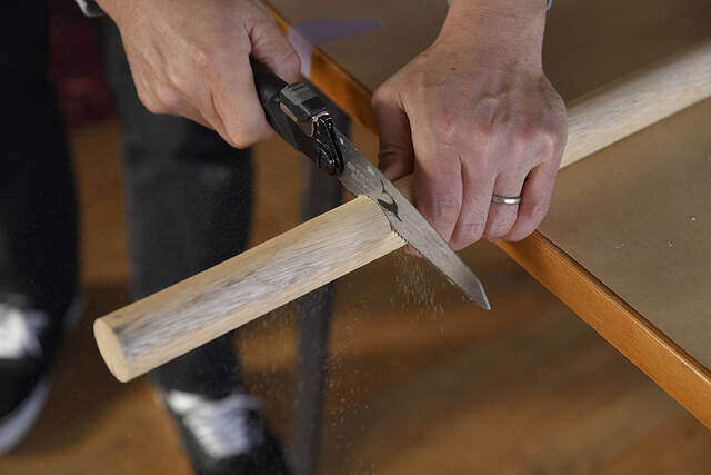 この脚、材料は