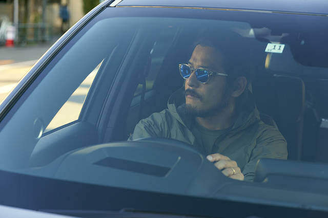 BORDERLESS FILED／OAKLEYのアイウェアとのぞむ絶景