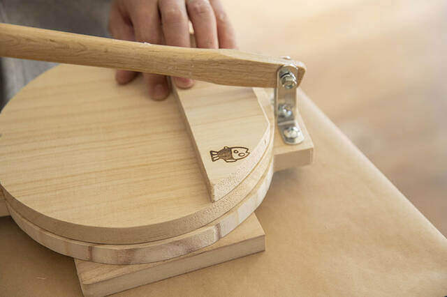 爆速で生地作り！“タコスプレスマシン”DIYでホームパーティがもっと楽しくなる