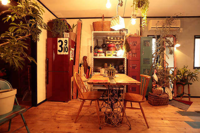 マスキングテープとペイントで実現!原状回復も意識した驚きのDIY部屋!