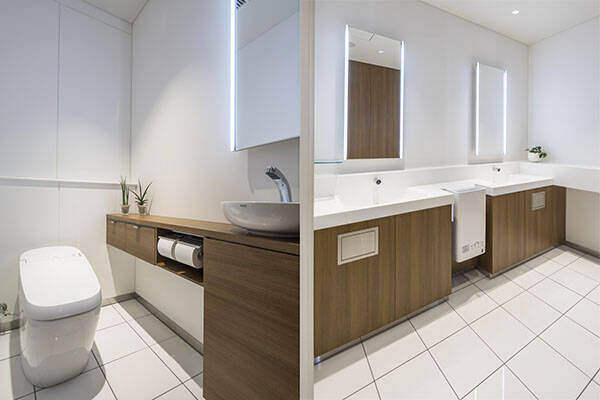 店舗・商業施設のトイレをオシャレに設計するポイントは?デザイン事例と併せて解説