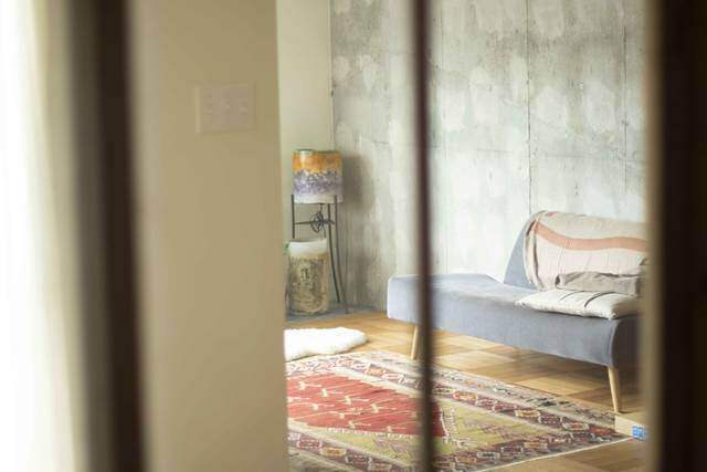 生活動線も思いのまま!コンクリート×アンティークで魅せるリノベーション。