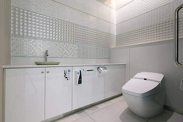 店舗・商業施設のトイレをオシャレに設計するポイントは?デザイン事例と併せて解説