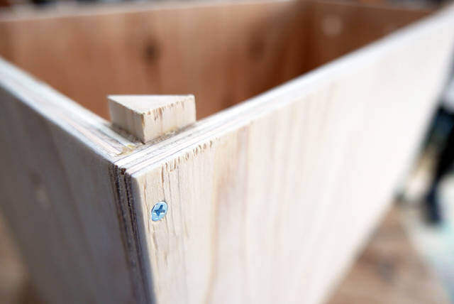 木箱DIYをアップデート!三角材でズレないスタッキングスタイルを実現!