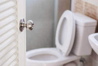 【DIY】トイレのドアノブ交換方法を徹底解説！自分でできるハウツーまとめ | DIYer(s)│リノベと暮らしとDIY。