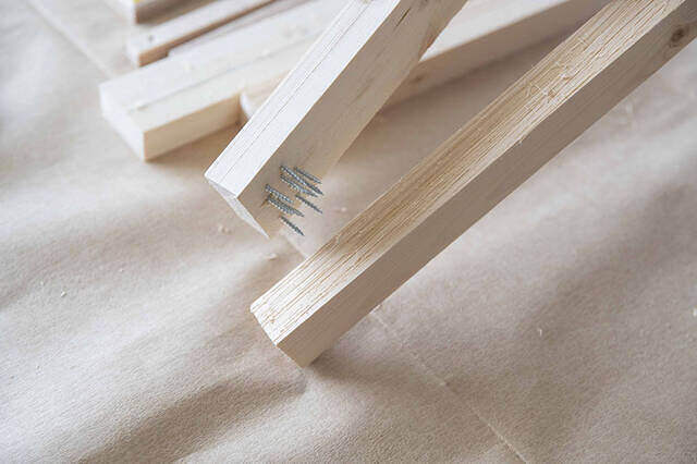 暮らしを上げるタイル天板。海外ライクなサイドテーブルをDIY