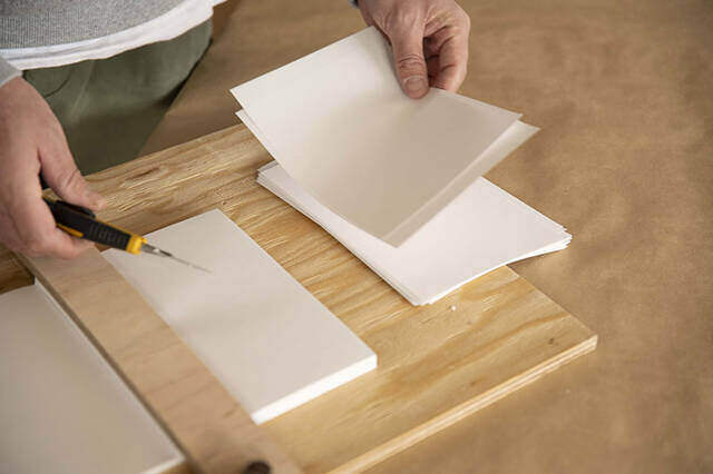 紙袋に新たな命を。お気に入りデザインでオリジナルノートDIY