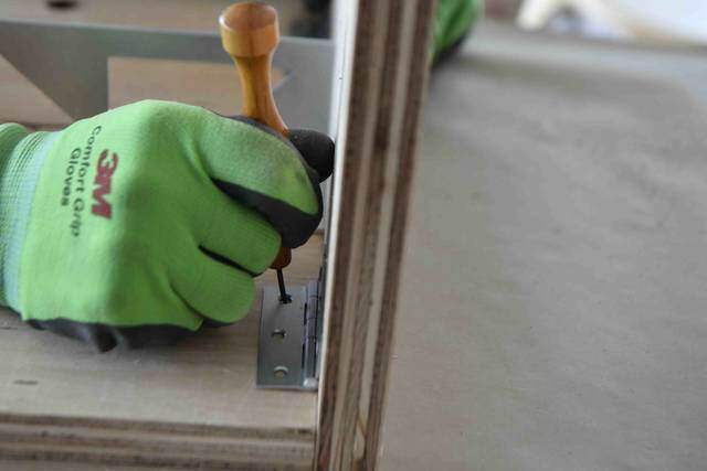 家中どこでもワークスペース！3×6合板1枚から作れる折りたたみデスク&ベンチ