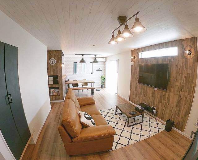 【ウッド調壁紙】お部屋を劇的変化!失敗しないアクセントクロスの選び方